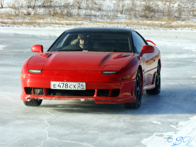 В Саяногорске состоялось первенство города по автогонкам на льду